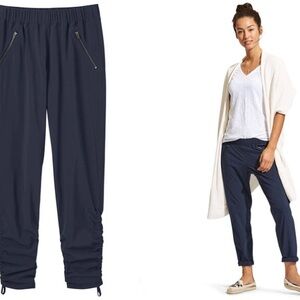 Athleta Aspire Cinch Leg Ankle Pant in Flint
Gray- 4